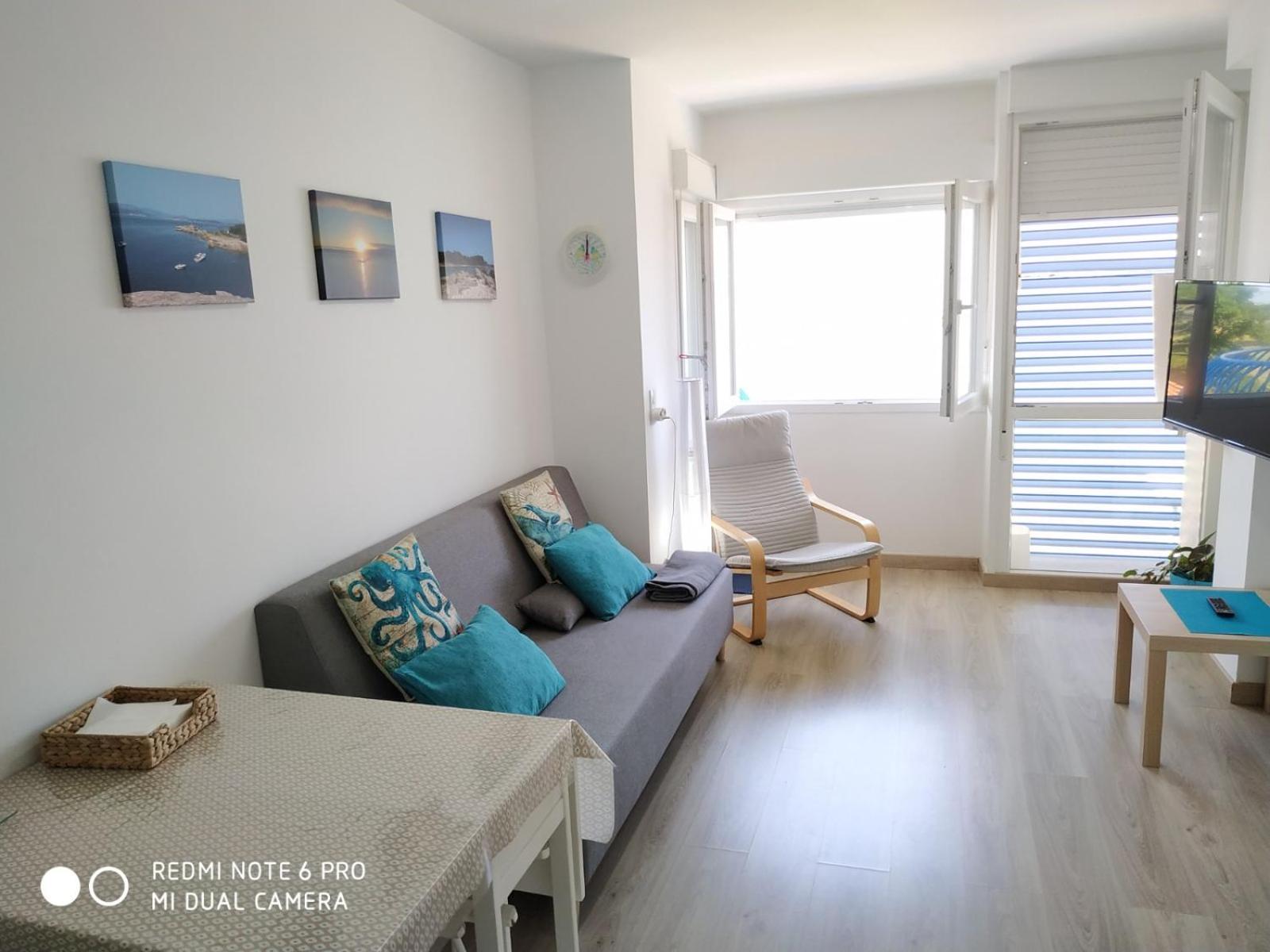 Apartamentos Poniente ビラノーバ・デ・アロウサ エクステリア 写真