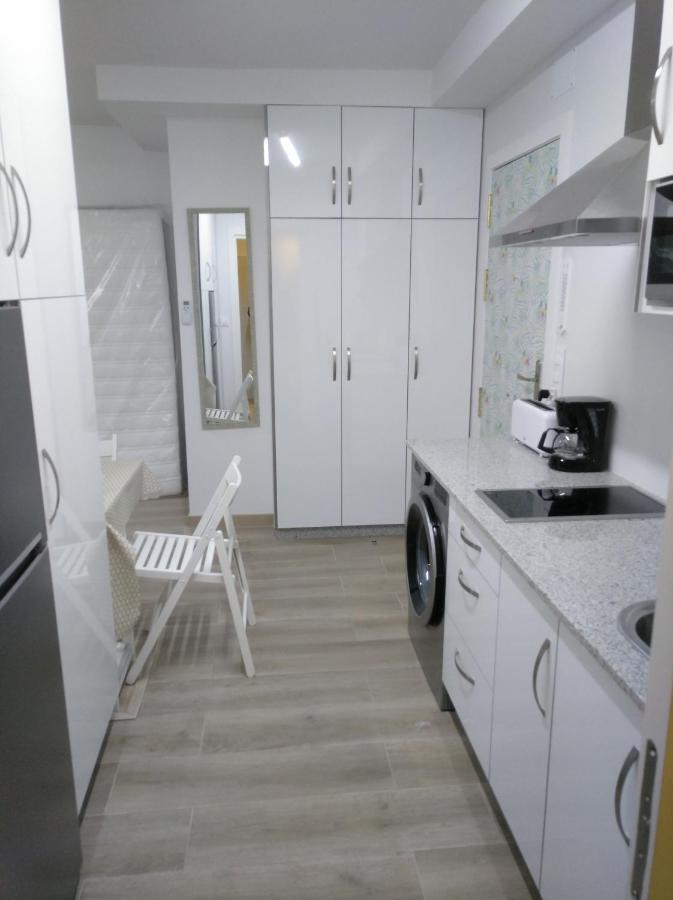 Apartamentos Poniente ビラノーバ・デ・アロウサ エクステリア 写真