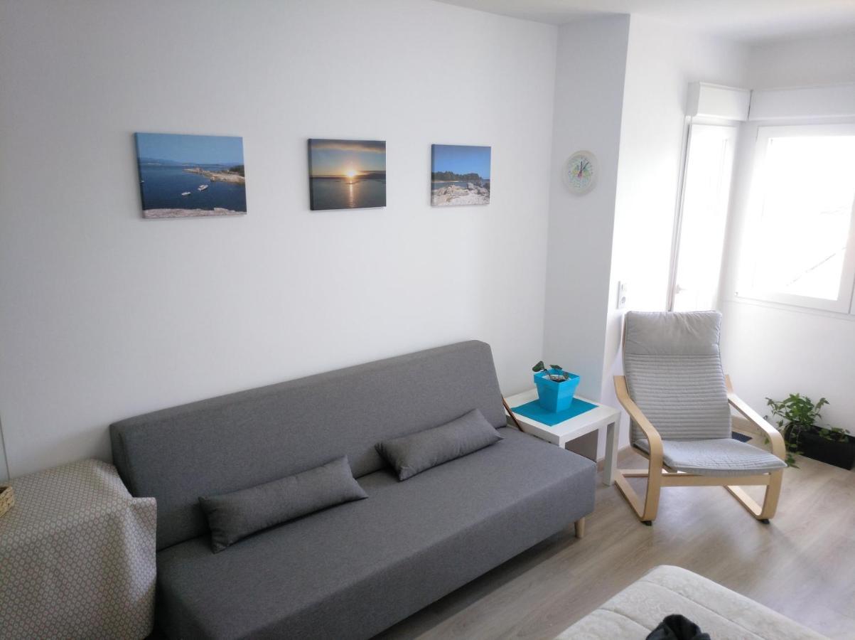 Apartamentos Poniente ビラノーバ・デ・アロウサ エクステリア 写真