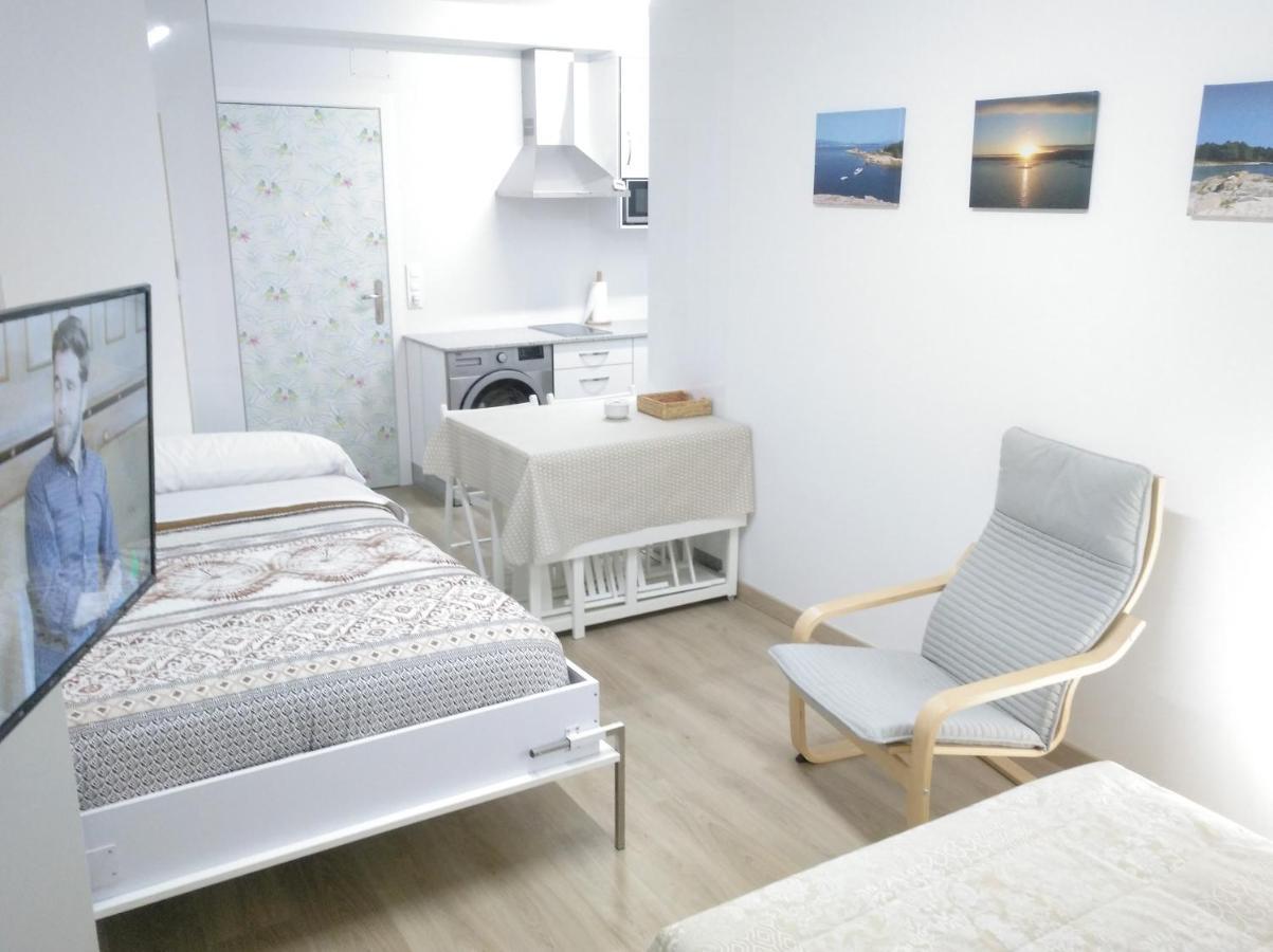 Apartamentos Poniente ビラノーバ・デ・アロウサ エクステリア 写真